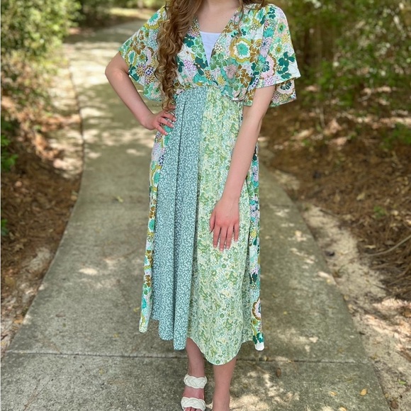 Green floral dress Umgee - Picture 3 of 4